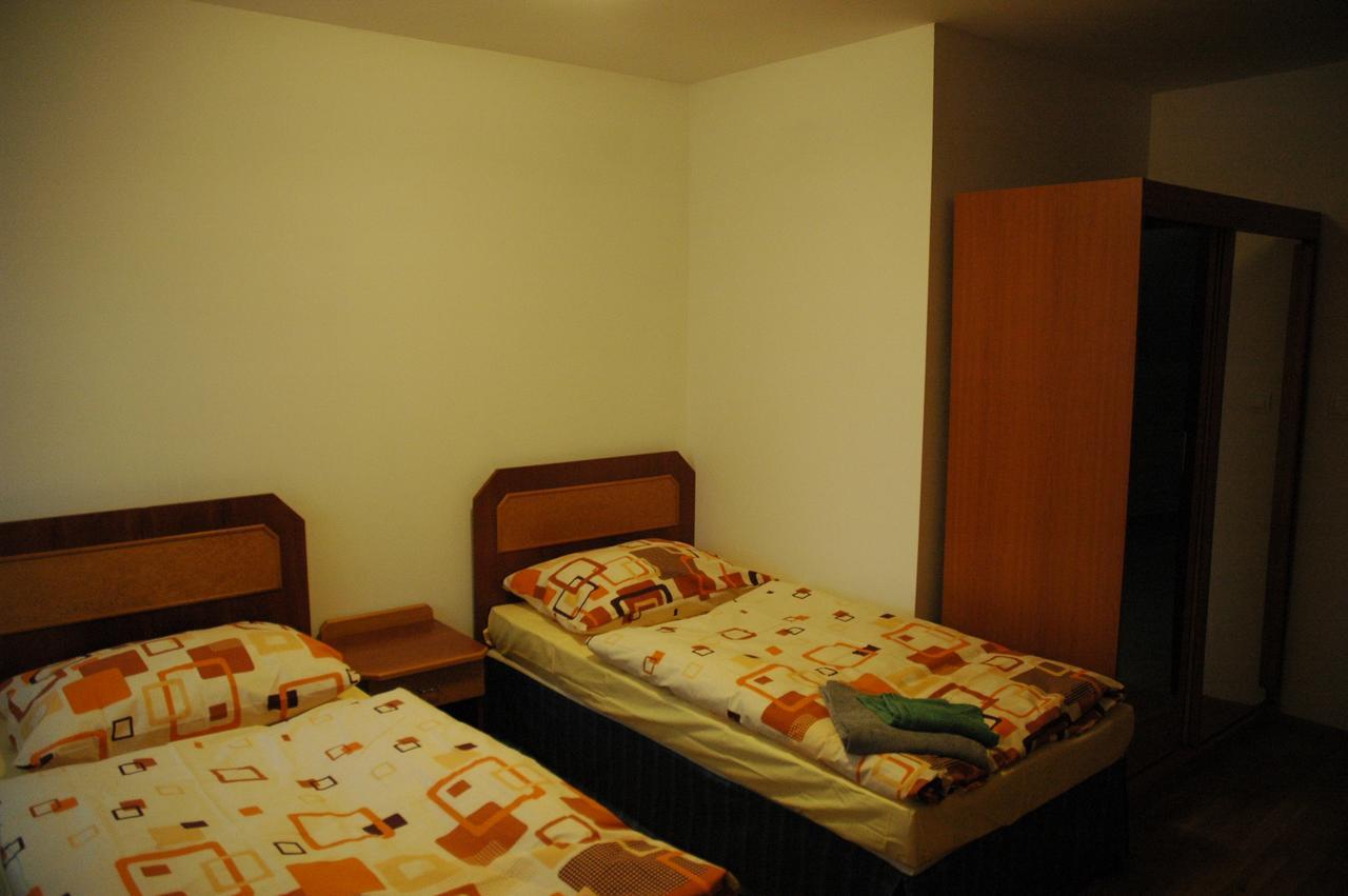 Art Star Hotel Hostivice Εξωτερικό φωτογραφία