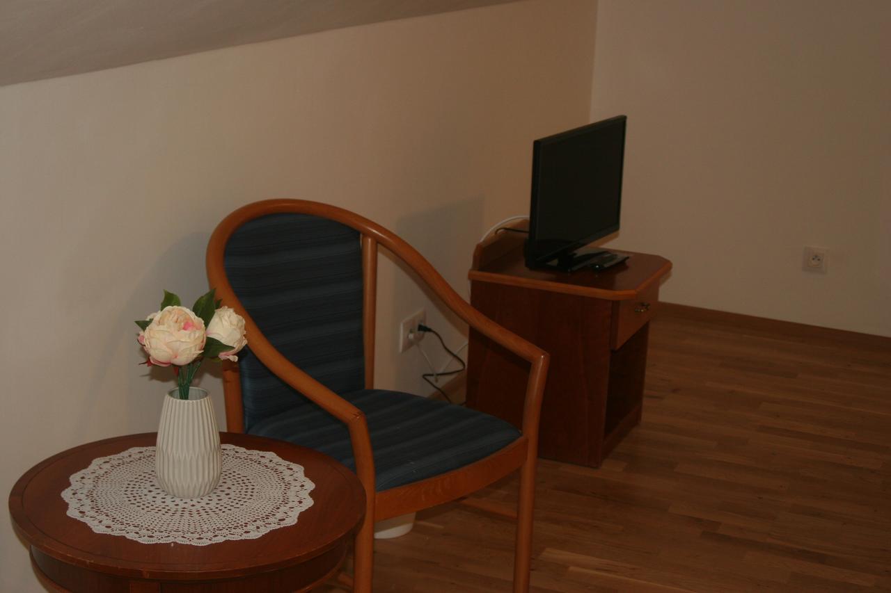 Art Star Hotel Hostivice Εξωτερικό φωτογραφία
